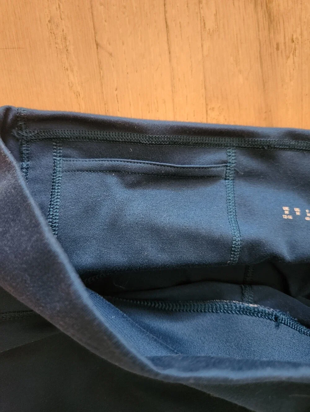 EUC Adidas Womens Climalite Capri Leggings Size M Blue Teal Speckled Colorblock